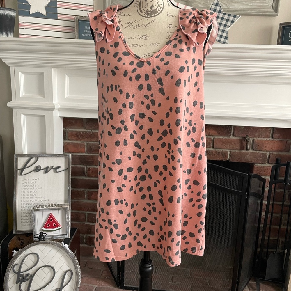 BiBi - XL leopard spot ruffle top - dark peachy/pink with charcoal spots